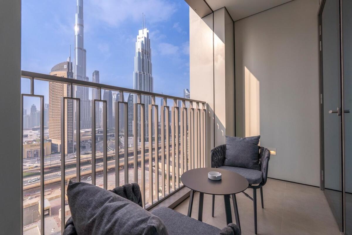 Beautiful 2-Br Flat In Downtown Luxury City Living At Its Best Apartment Dubai Exterior photo