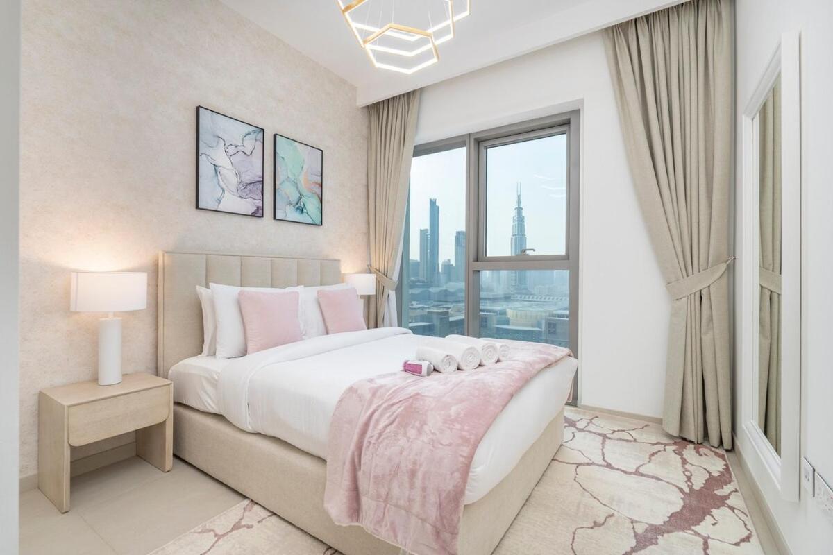 Beautiful 2-Br Flat In Downtown Luxury City Living At Its Best Apartment Dubai Exterior photo